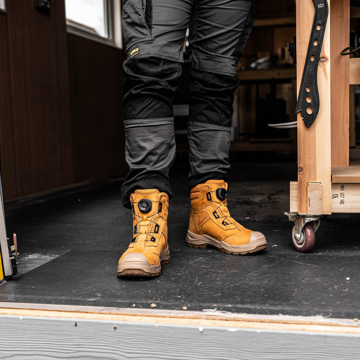 DEWALT Richardson BOA Steel Toe Safety Boot Honey Model Shot Wide